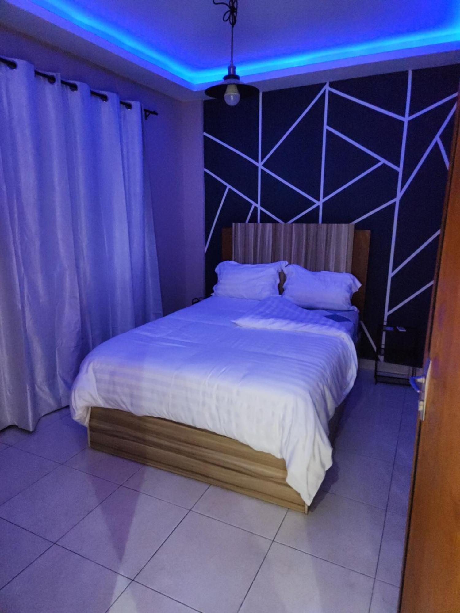Appartement Meuble 1Ch 2E Ch Dispo Avec Un Supplement E1D à Douala Chambre photo